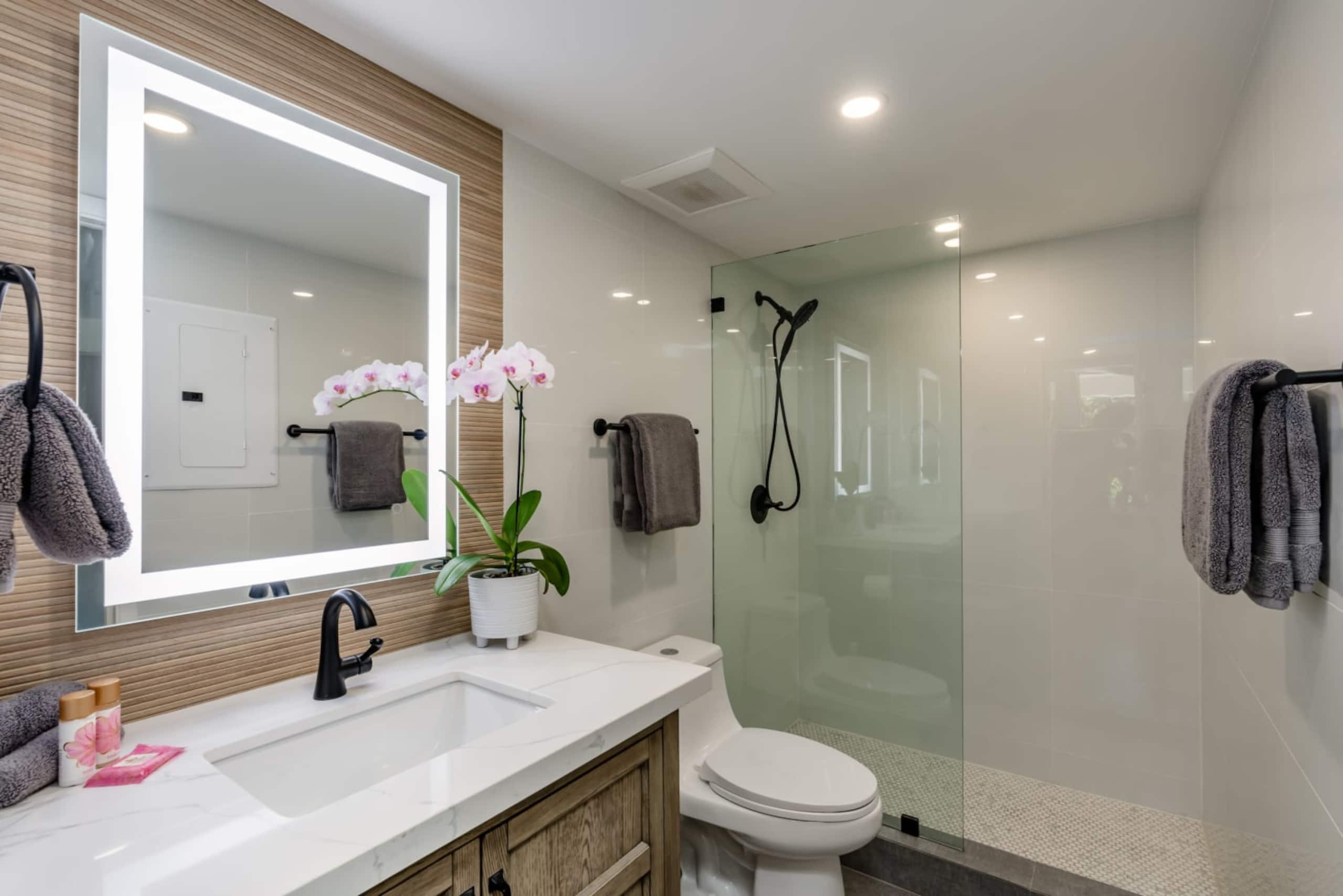 Condo in Kihei · ★4.89 · 1 bedroom · 2 beds · 1 bath - Image 18