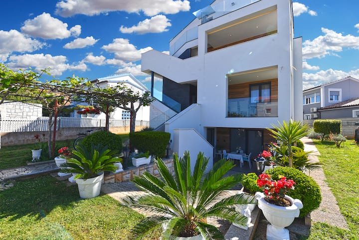 Apartment 1490/14261 - Pula