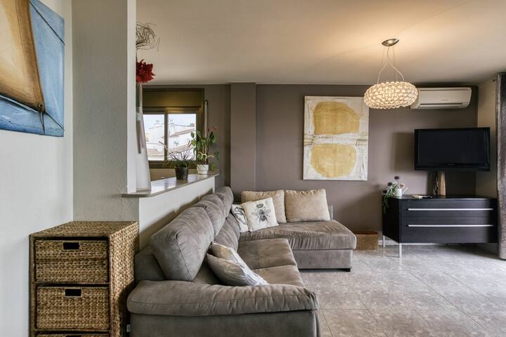 Roses Frontline perfect for family gallery image 5