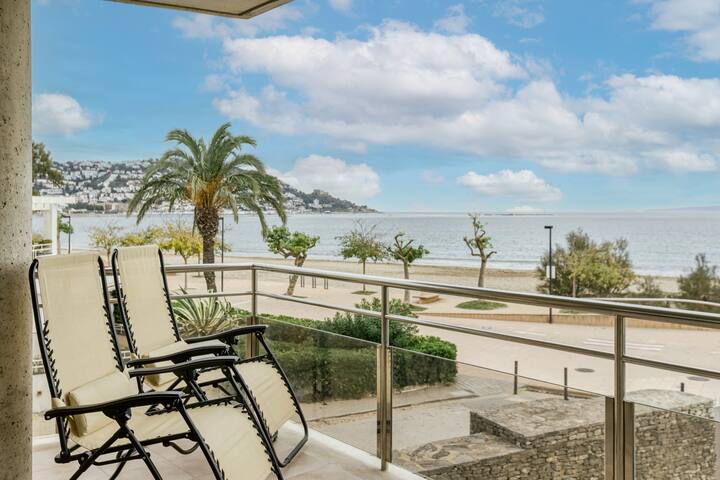 Roses Frontline perfect for family gallery image 2