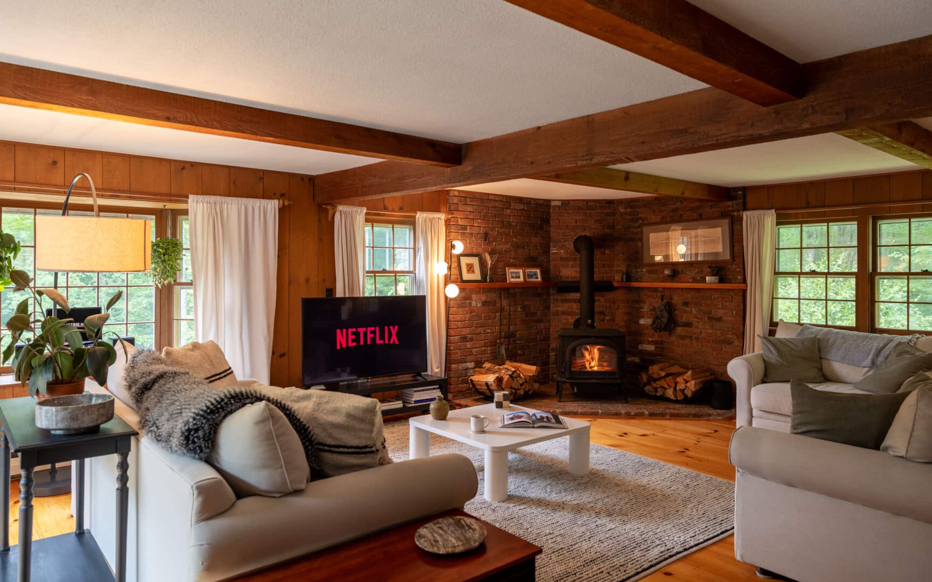 Forest Mountain Escape- Beautiful Mountaintop Escape in Mendon, VT, 20 min to Killington 14 to Pico, home — photo 5