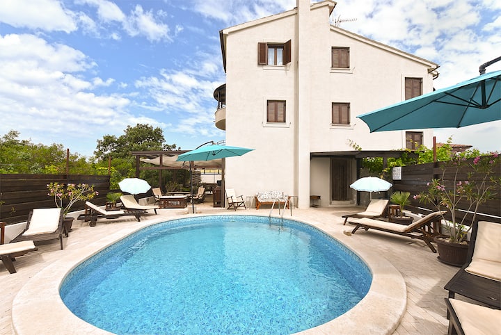 Apartment 1787/20946 - Bale