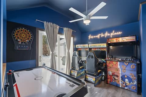 GmRm/Rcade | Wk2Food&Drink | 1stFl B&B | 1-StepAcc