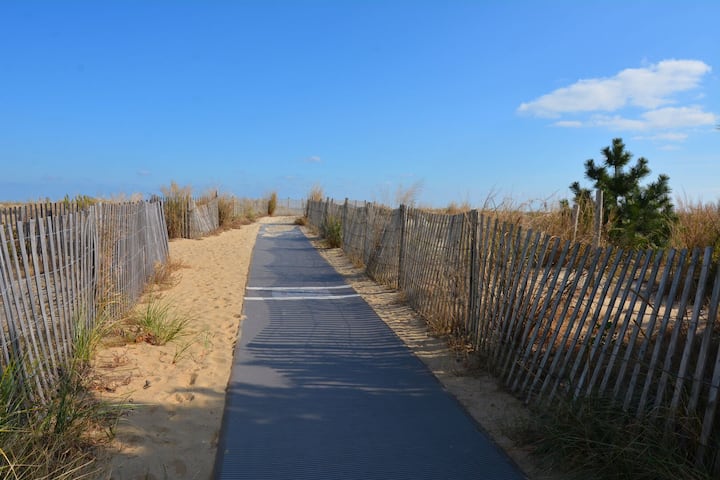 19sdowntown Dewey Beach Steps To Beach Sleeps 14 - Dewey Beach, DE