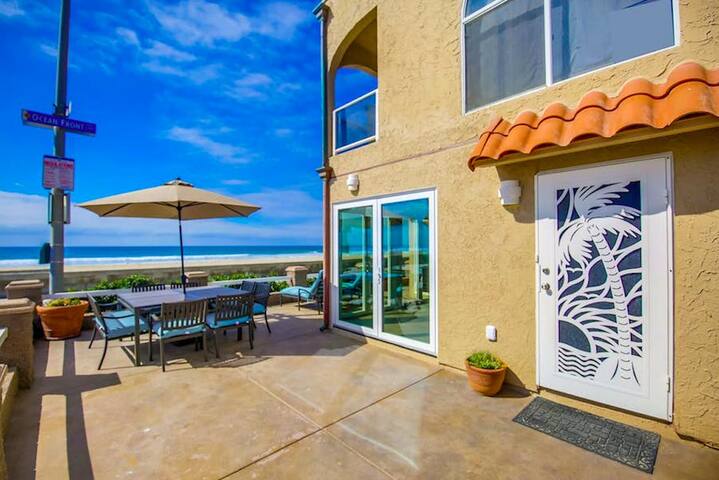 Oceanfront Luxury, Large Patio, All Glass, Garage gallery image 4