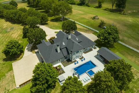 Majestic Manor-Hundred Acre-Pool/Spa/Golf & more!