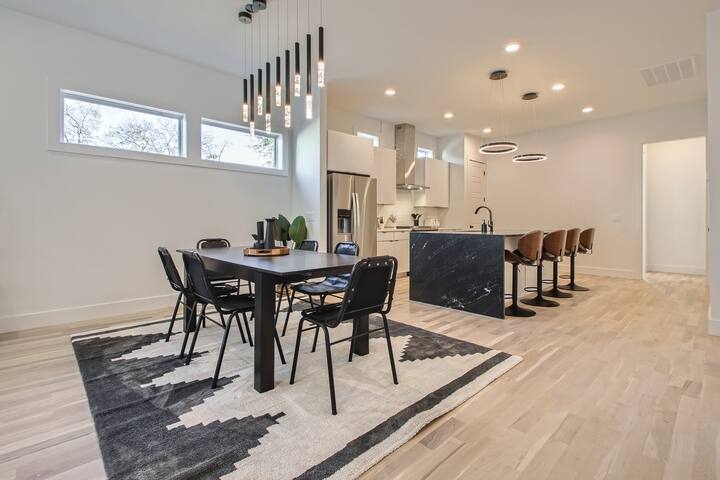 Laura And The Music City Collection Team managed Airbnb listing 2
