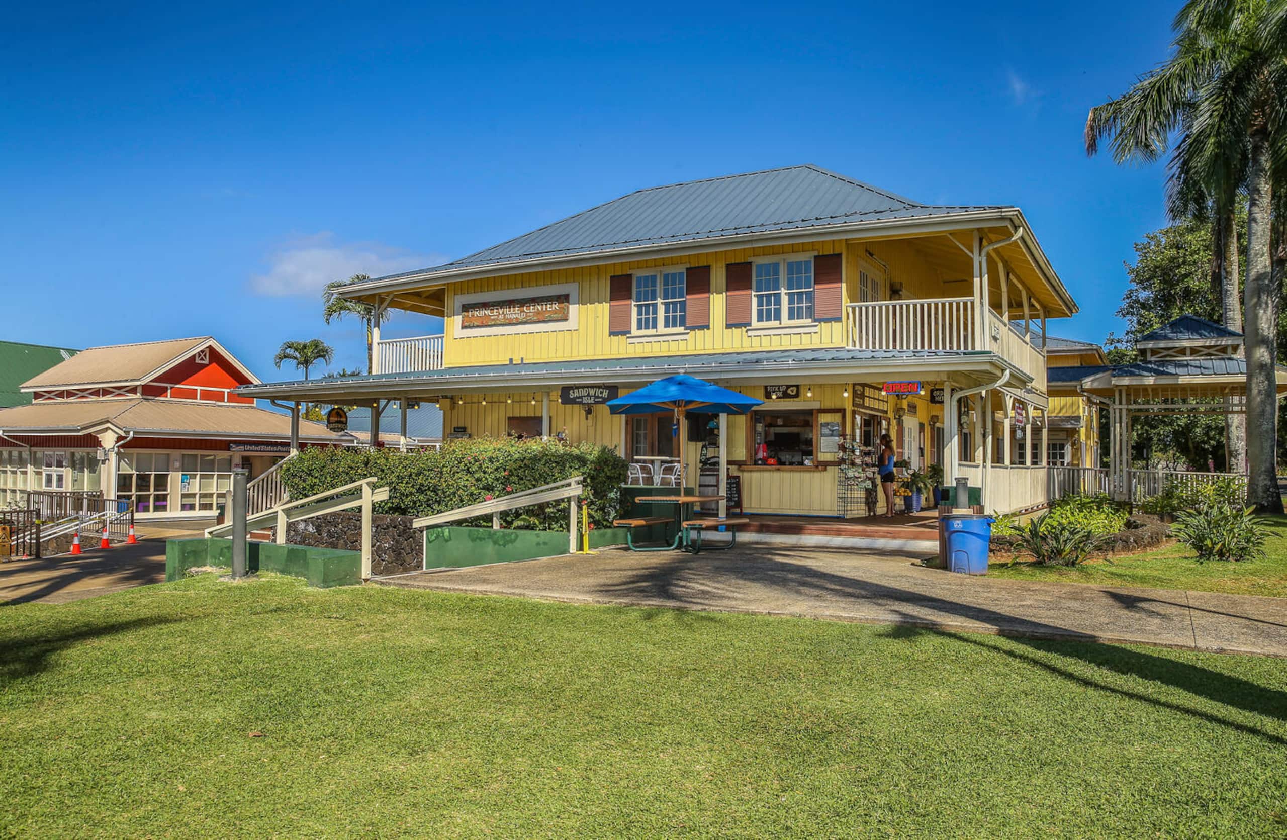 Home in Princeville · ★5.0 · 3 bedrooms · 4 beds · 2.5 baths - Image 47