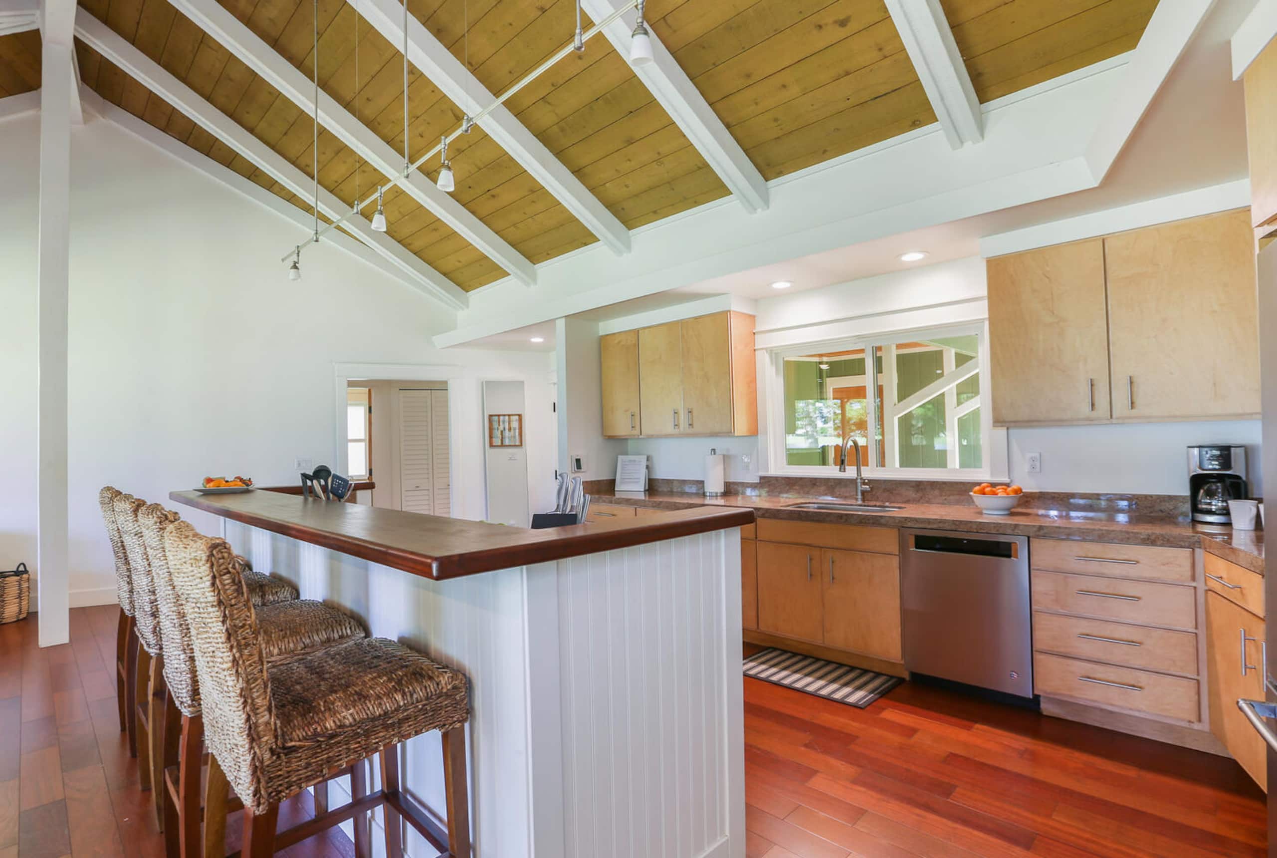 Home in Princeville · ★5.0 · 3 bedrooms · 4 beds · 2.5 baths - Image 11