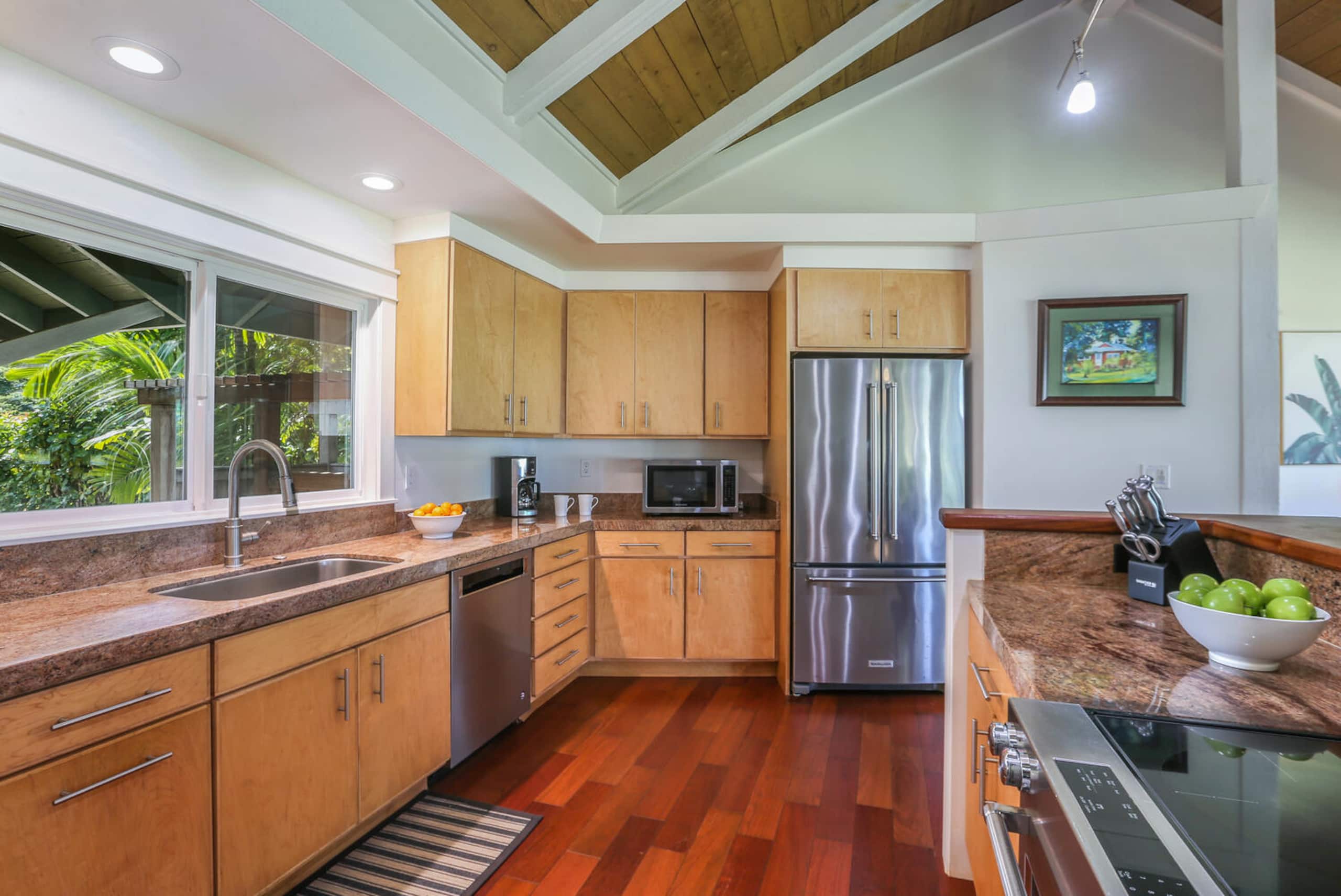 Home in Princeville · ★5.0 · 3 bedrooms · 4 beds · 2.5 baths - Image 15