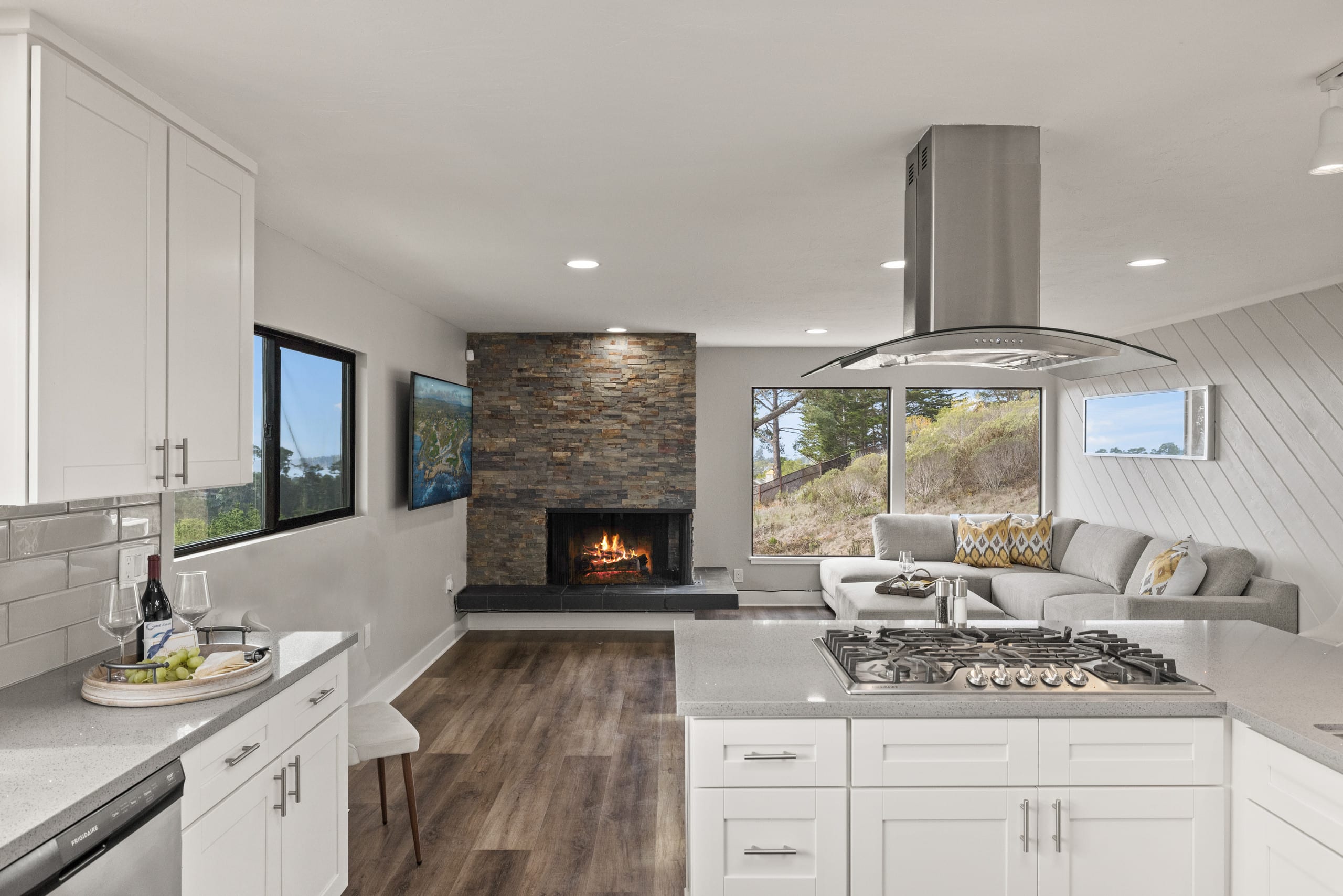 Carmel's Outlook Ocean-View Modern Retreat - Photo 21