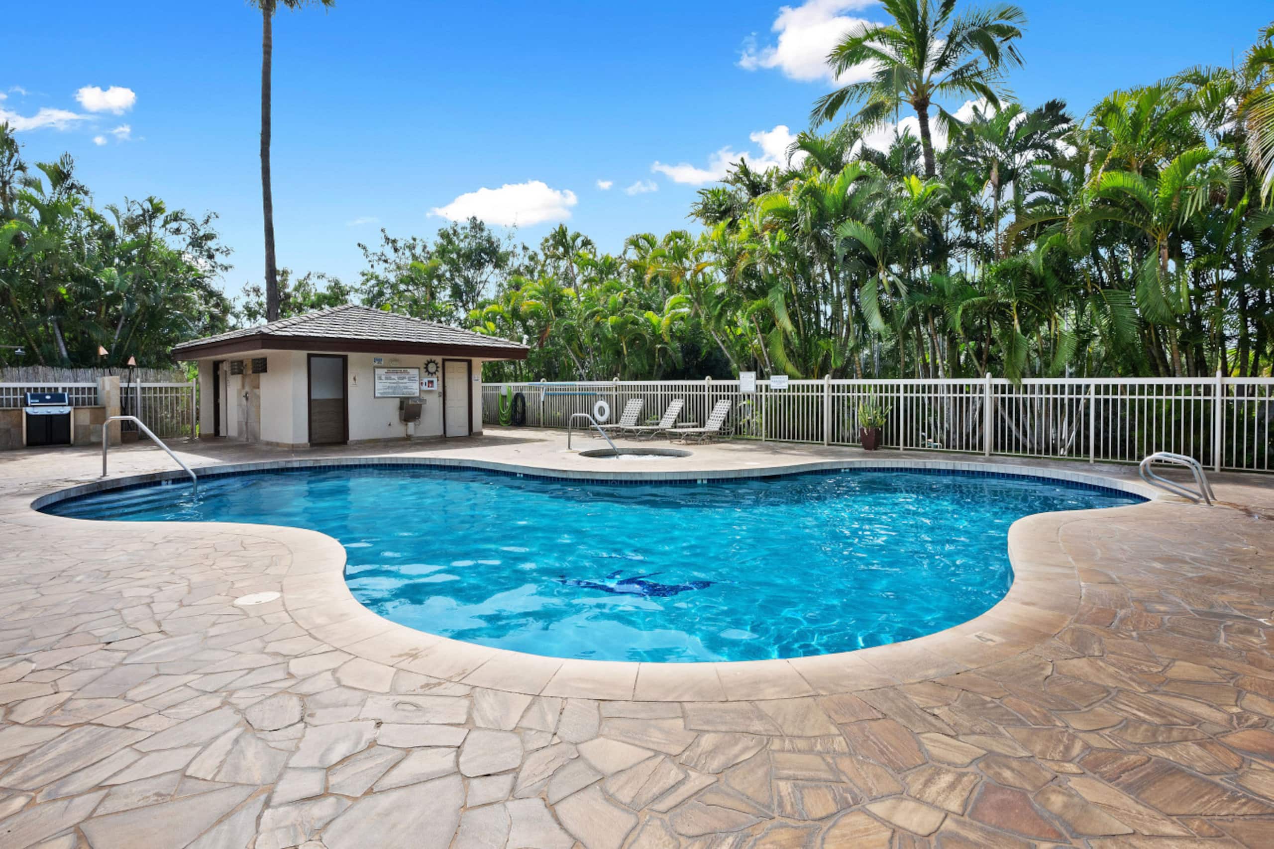 Condo in Kihei · ★4.94 · 1 bedroom · 2 beds · 1 shared bath - Image 22