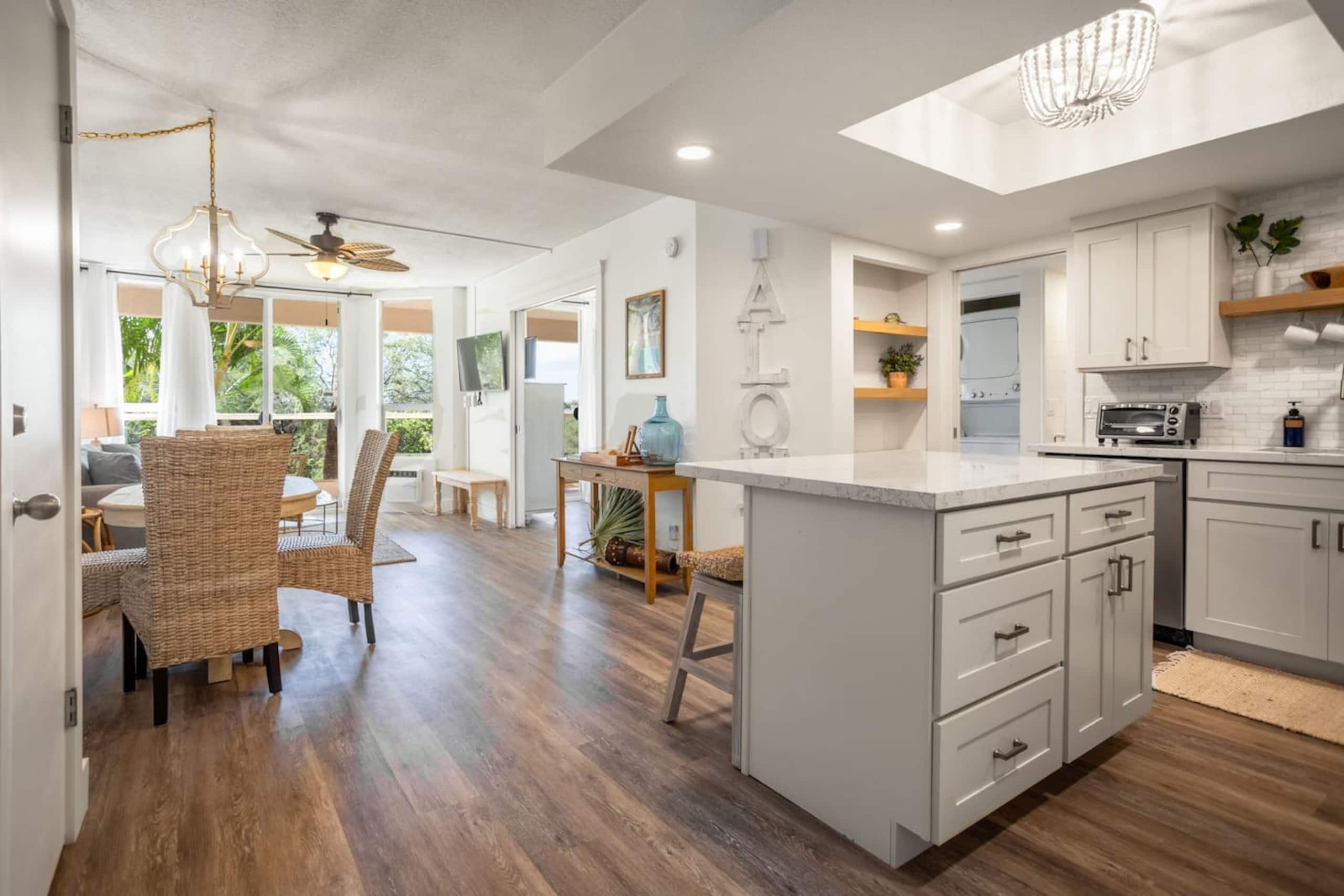 Condo in Kihei · ★4.94 · 1 bedroom · 2 beds · 1 shared bath - Image 7