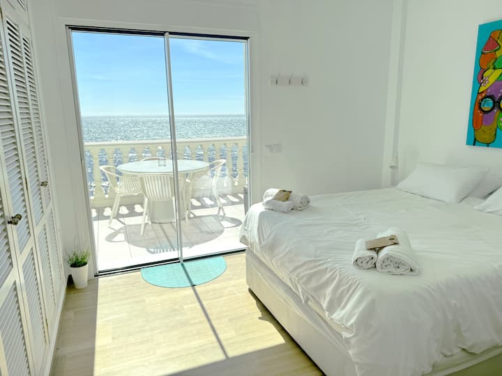 Arkadia – Luxury Beachfront Apartment With Panoram - La Cala de Mijas