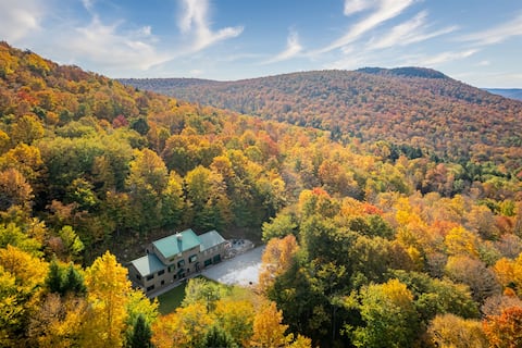 5BR Adirondack Mountain Getaway w/ Fire Pit Views