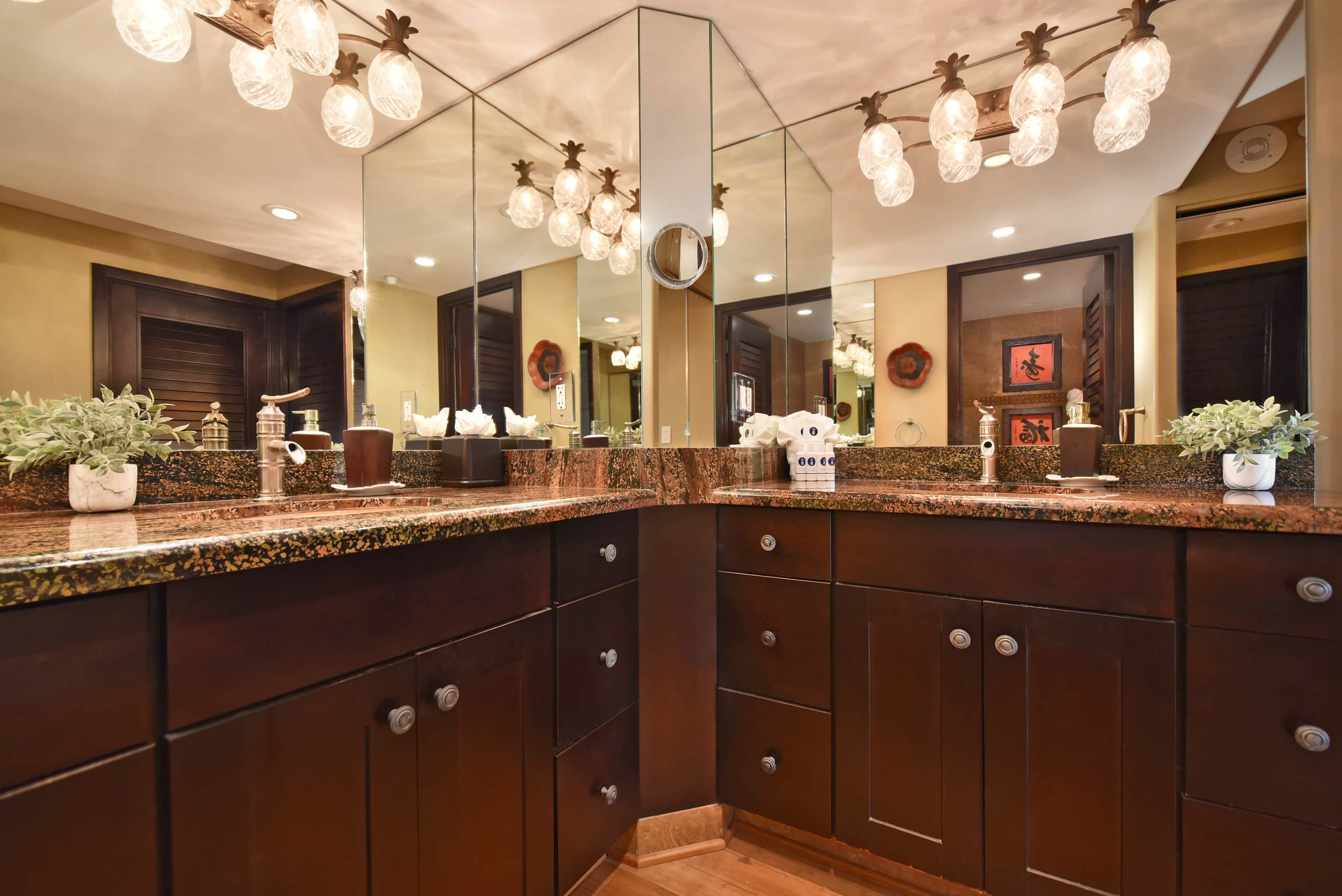 Condo in Lahaina · ★4.92 · 1 bedroom · 2 beds · 1 bath - Image 19