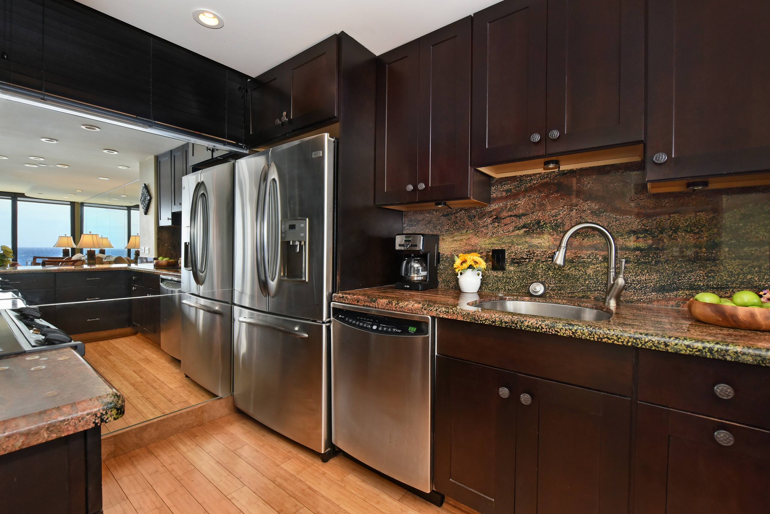 Condo in Lahaina · ★4.92 · 1 bedroom · 2 beds · 1 bath - Image 7