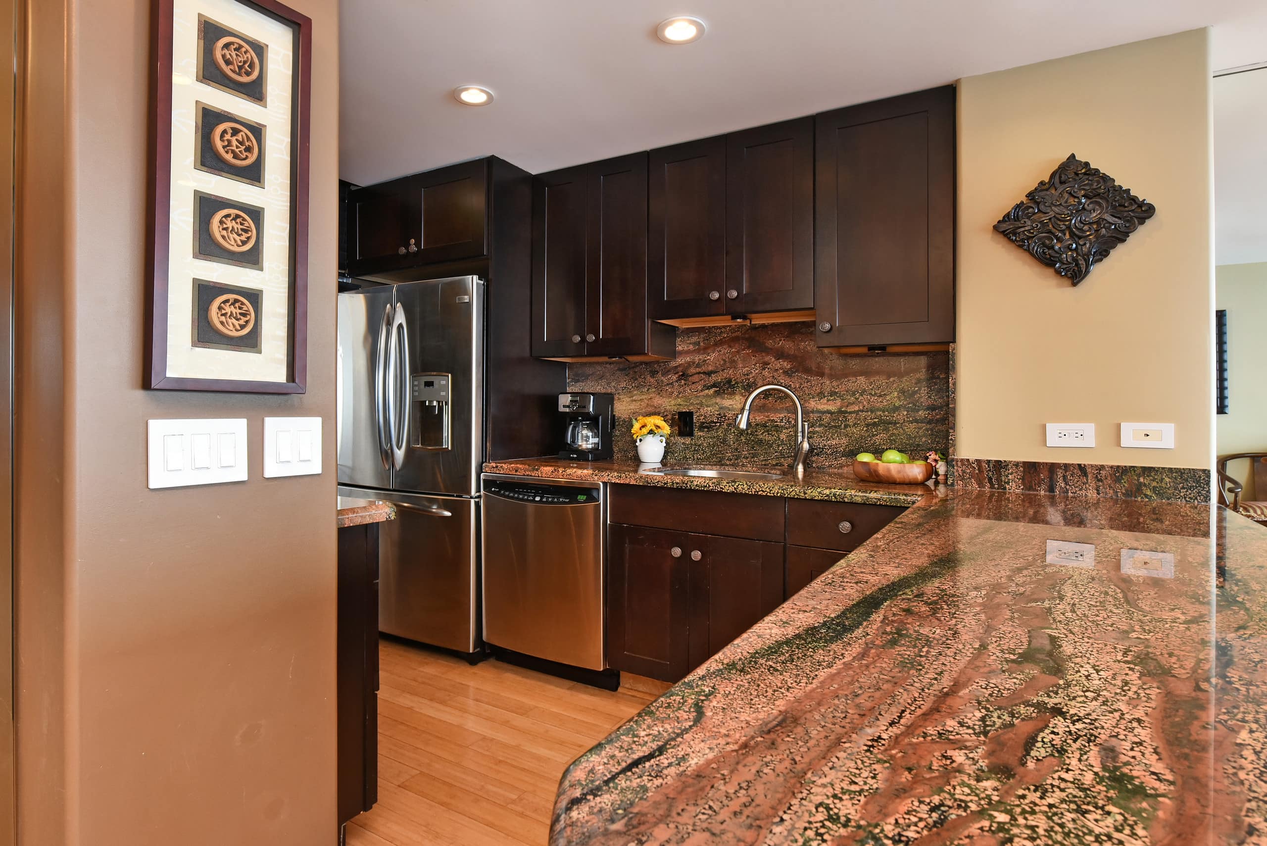 Condo in Lahaina · ★4.92 · 1 bedroom · 2 beds · 1 bath - Image 9