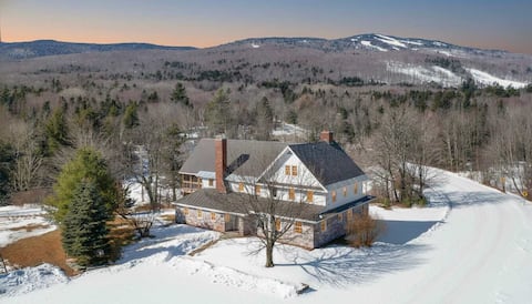 Mountain View 8-BR Lodge 2-Min to Mount Snow