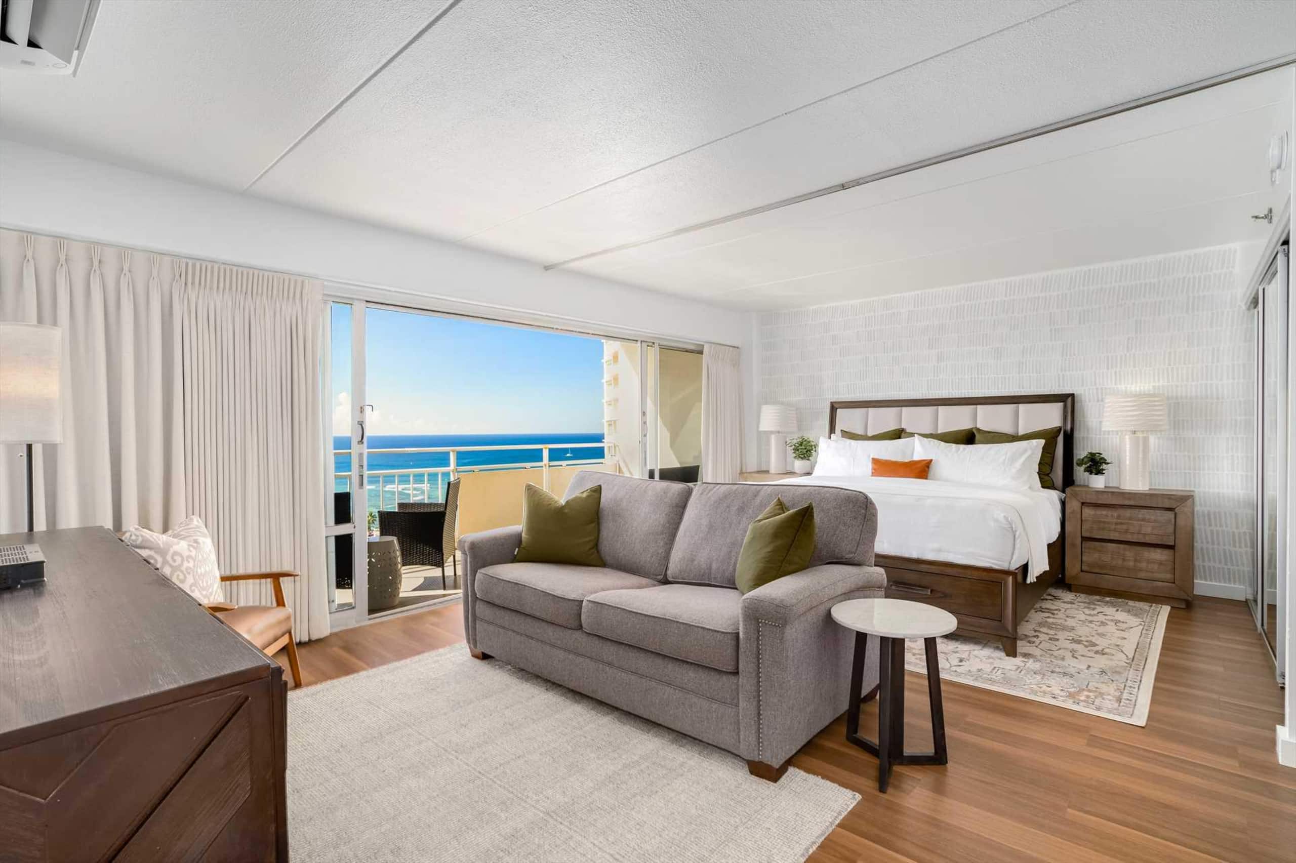 Condo in Honolulu · ★4.86 · 1 bedroom · 2 beds · 1 private bath - Image 5