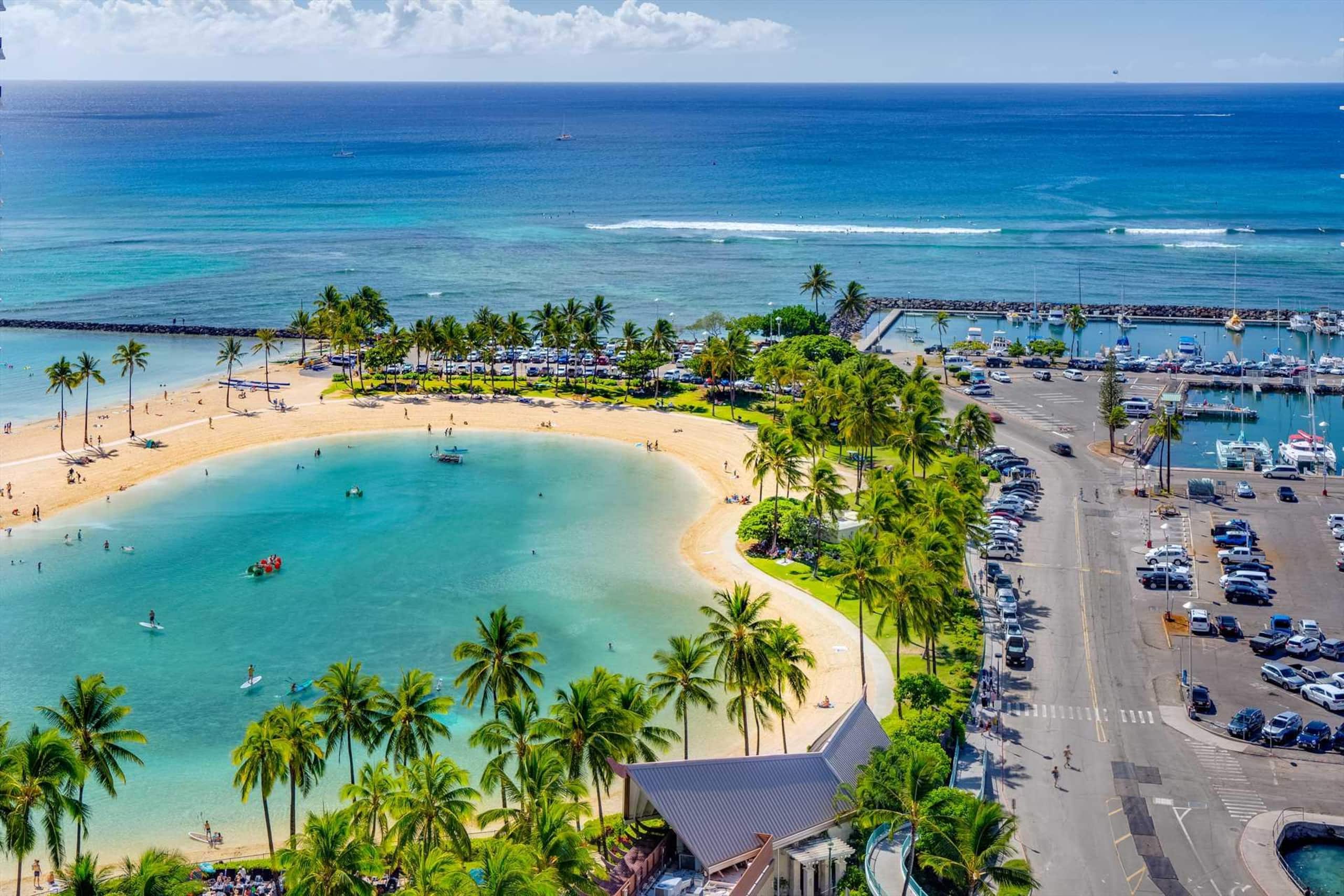 Condo in Honolulu · ★4.86 · 1 bedroom · 2 beds · 1 private bath - Image 1
