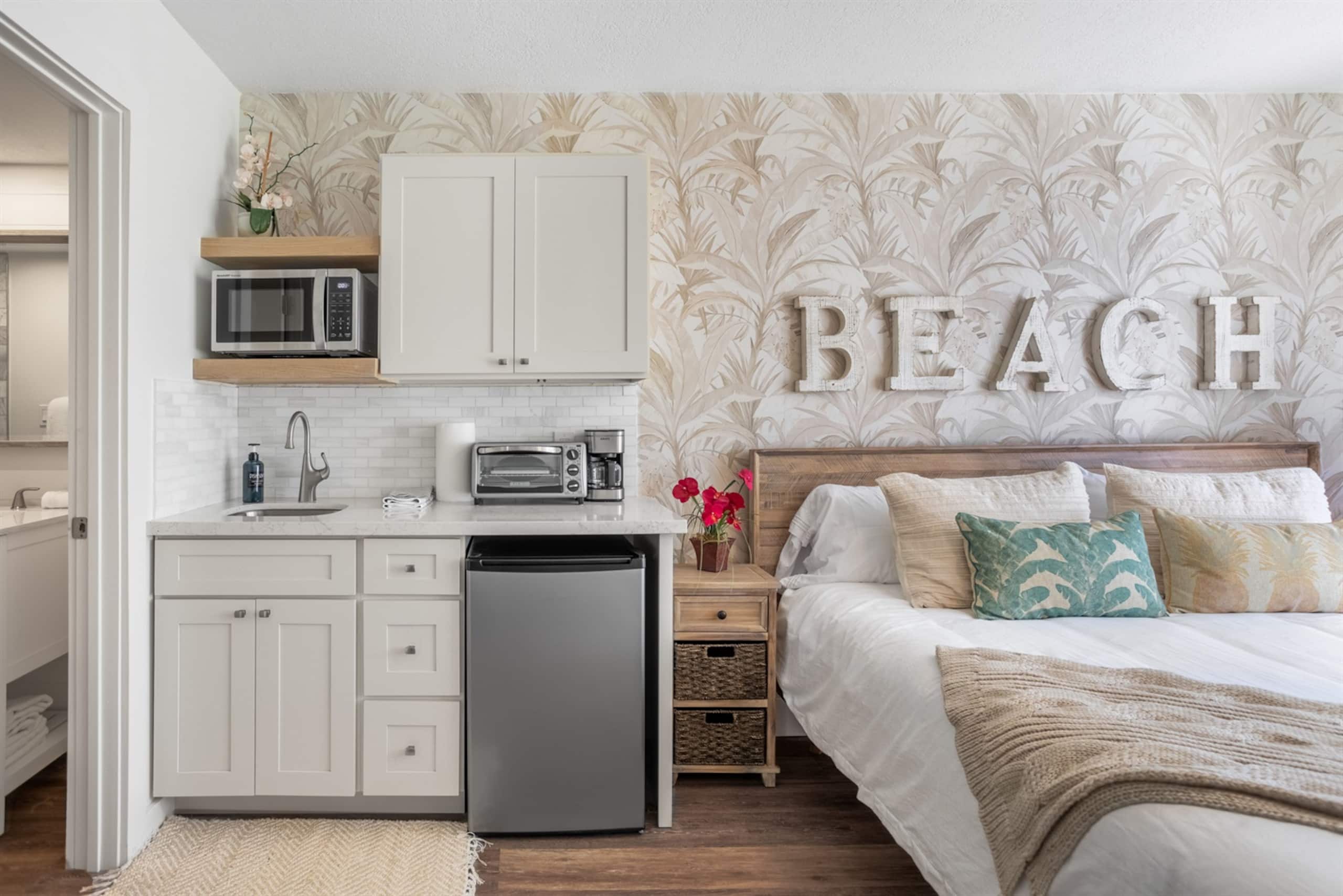 Condo in Kihei · ★4.96 · Studio · 1 bed · 1 bath - Image 1