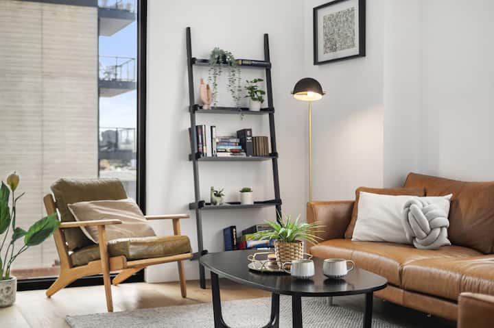 Designer Luxury Apt - Brunswick