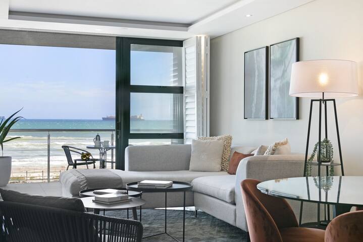 SeaCrest B102 gallery image 3