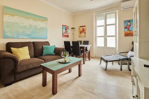 Propiedad de Airbnb exitosa: Apartamento Tavira Little Apartments en Cádiz