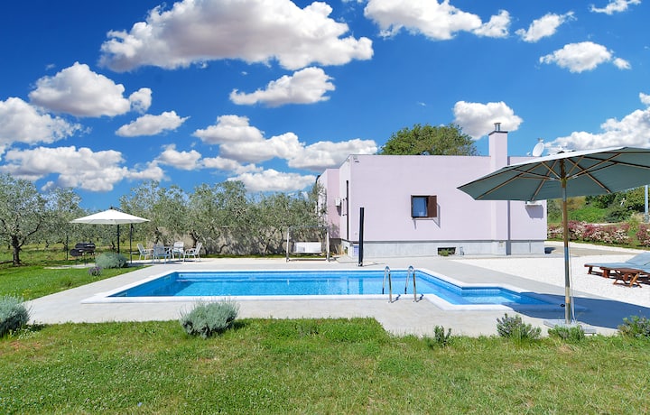 House 1790/21016 - Banjole
