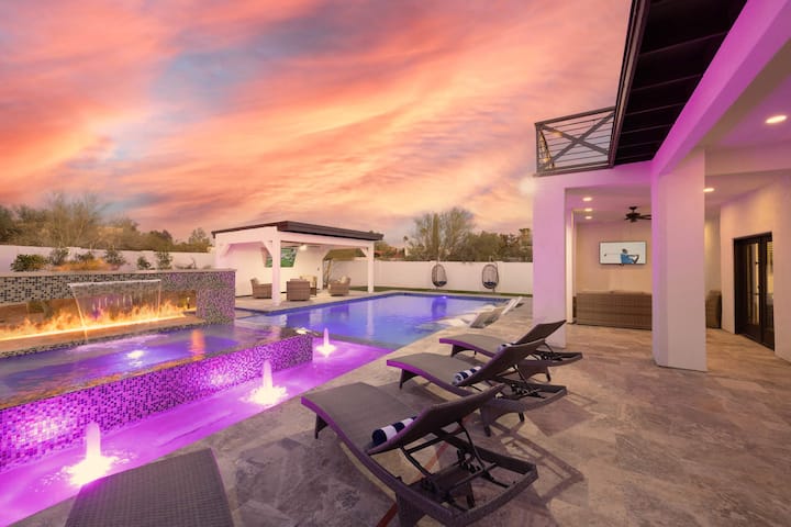 Hózhó | Views, Pool, Hot Tub, Fire Pit & Theatre - Scottsdale, AZ