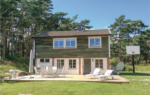 Gorgeous home in Borrby with WiFi