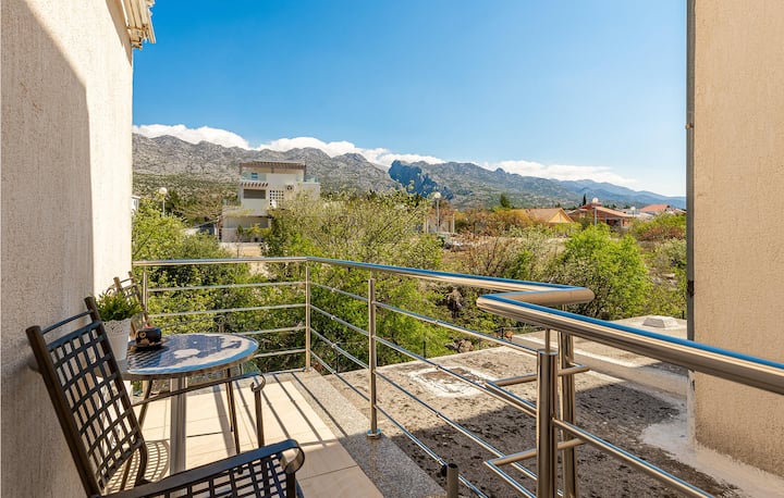 Awesome Apartment In Seline With Wifi - Starigrad-Paklenica