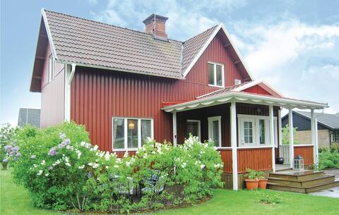 2 bedroom awesome home in Hultsfred