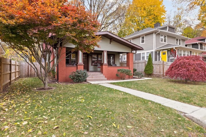 Fire Pit, Grill, Piano | Near Broad Ripple - Indianapolis, IN