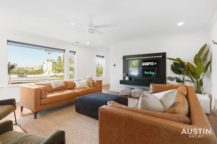 Capitol View DT w Elevator + Free Swim Club Access gallery image 2