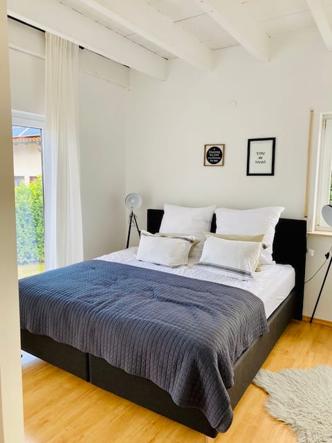Modern apartment (vacation home no. 4)