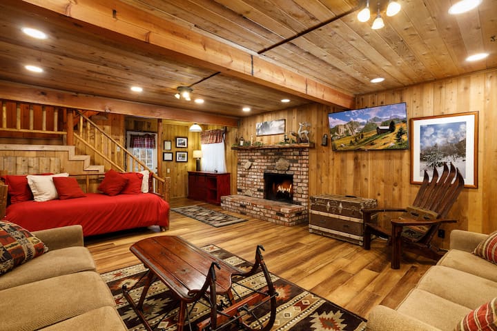 Pine Rose Cabins managed Airbnb listing 1