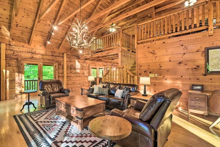 Serene Lewisburg Lakefront Retreat w/ Dock