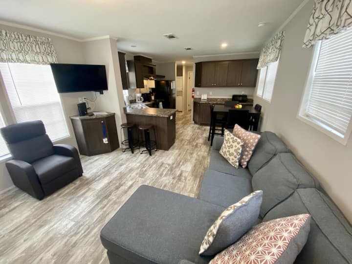 Relaxing Snowbird Bungalow! Free River Access! in Dunnellon, Florida