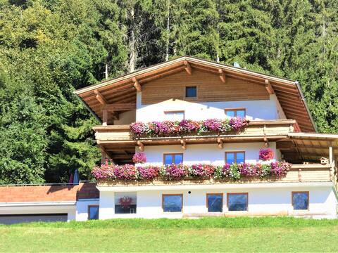 Sonnigs Platzl by Interhome
