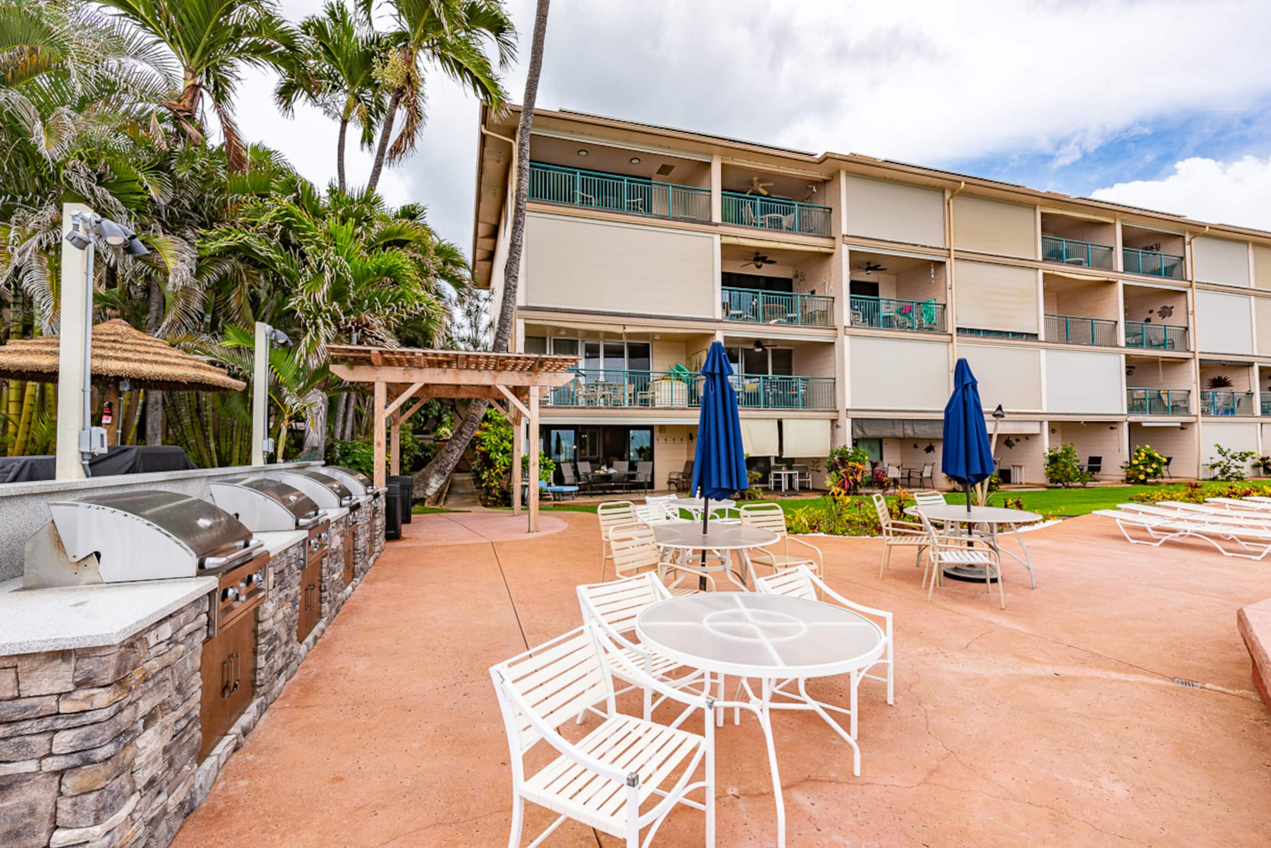 Condo in Lahaina · ★5.0 · 2 bedrooms · 3 beds · 2 baths - Image 42