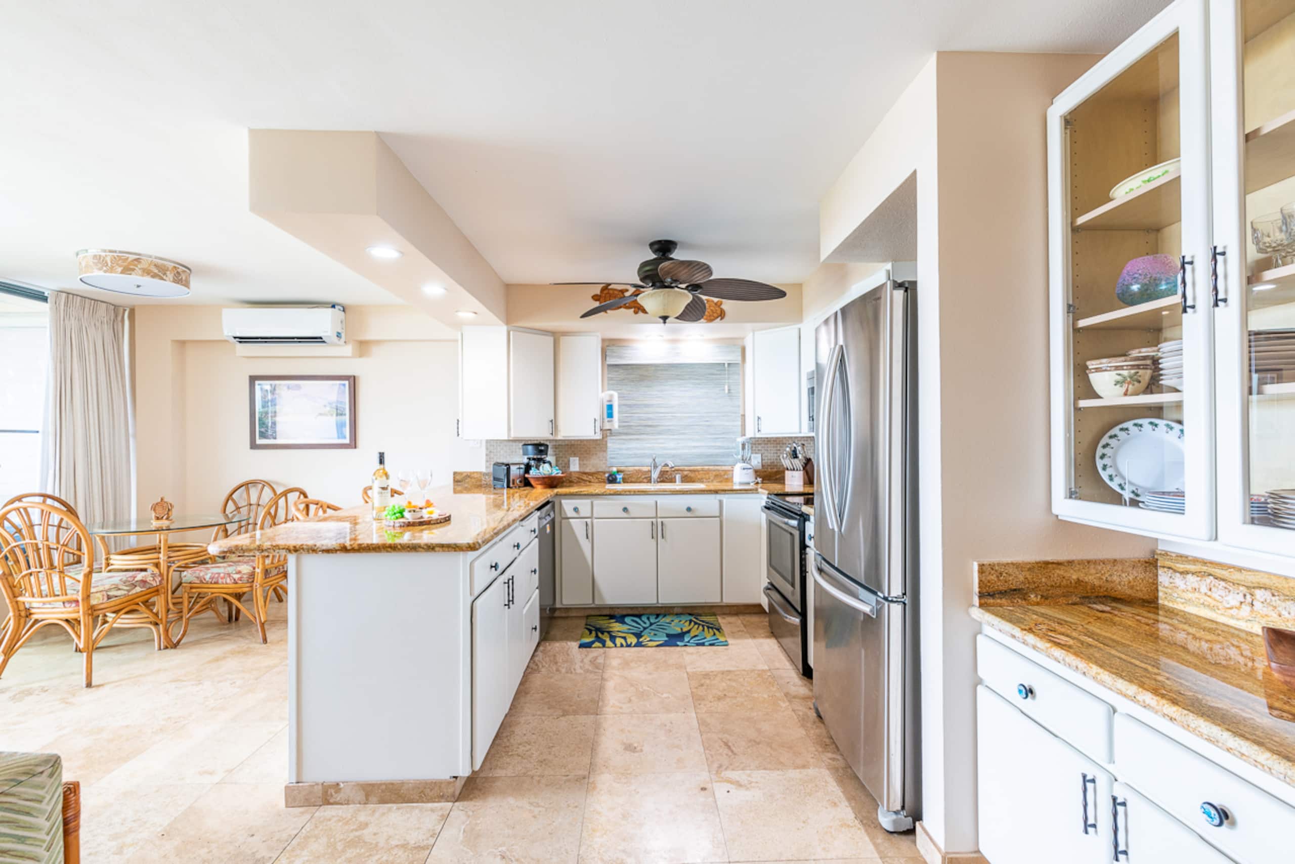Condo in Lahaina · ★5.0 · 2 bedrooms · 3 beds · 2 baths - Image 2