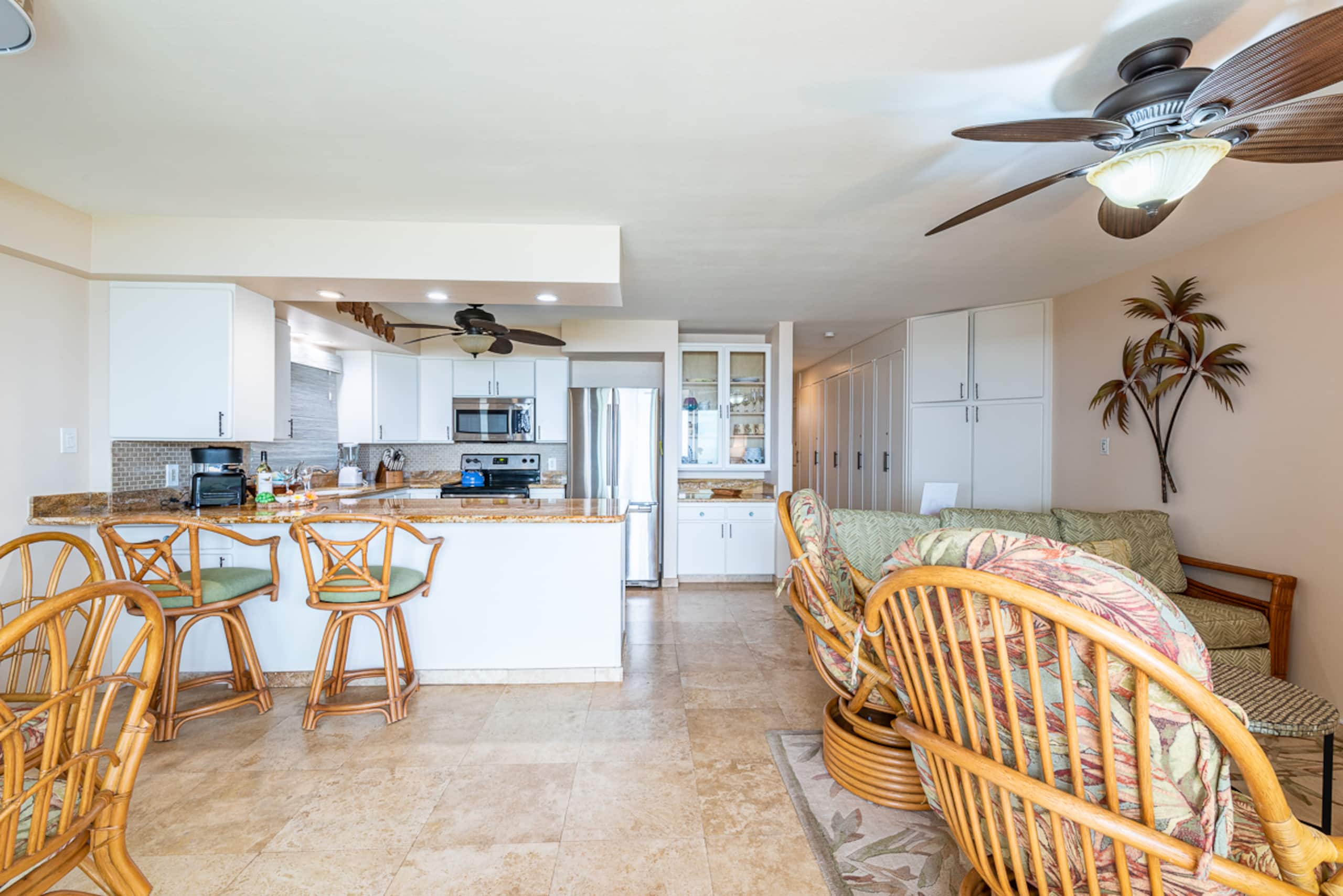 Condo in Lahaina · ★5.0 · 2 bedrooms · 3 beds · 2 baths - Image 53