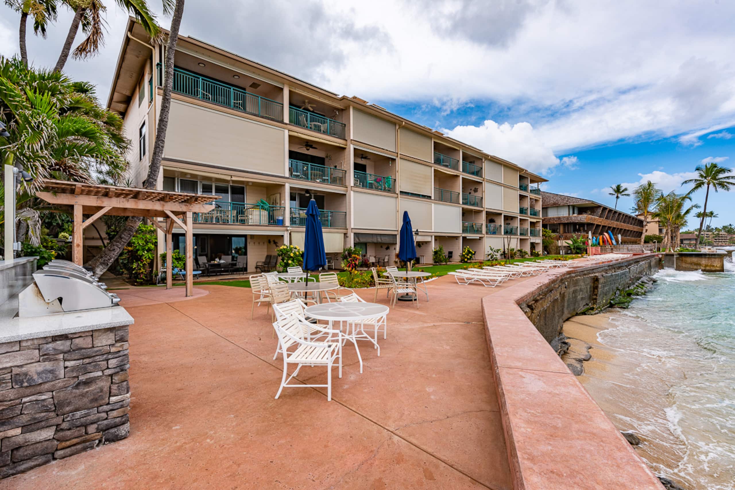 Condo in Lahaina · ★5.0 · 2 bedrooms · 3 beds · 2 baths - Image 40