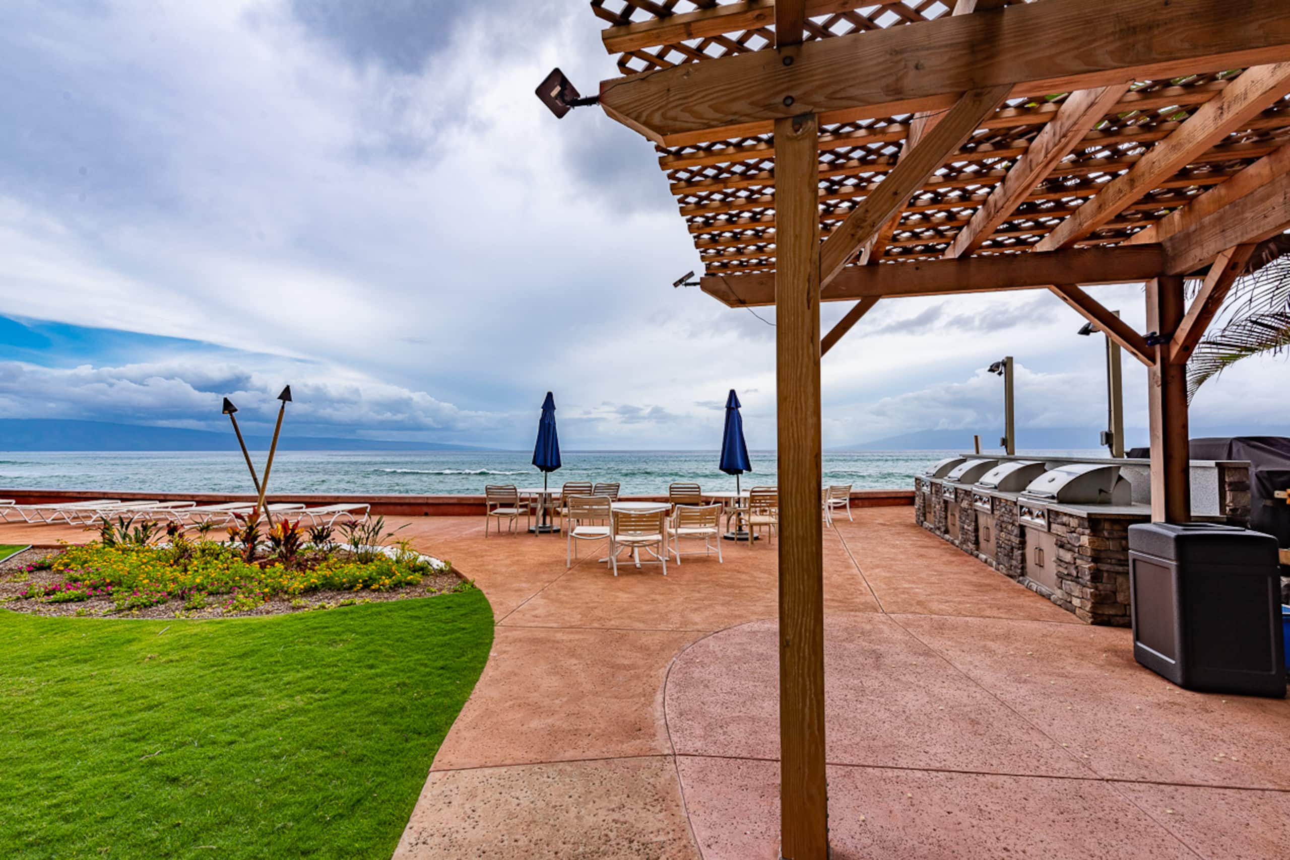 Condo in Lahaina · ★5.0 · 2 bedrooms · 3 beds · 2 baths - Image 38
