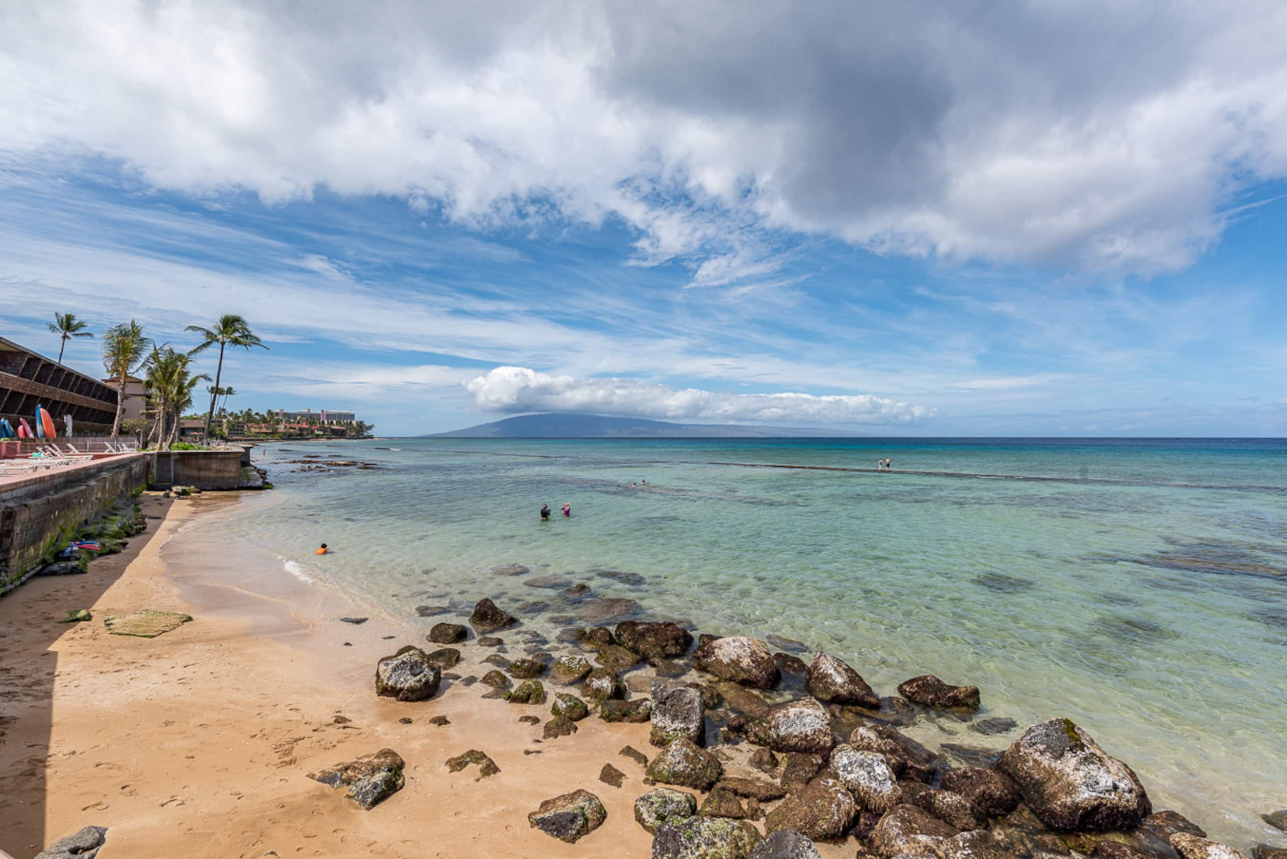 Condo in Lahaina · ★5.0 · 2 bedrooms · 3 beds · 2 baths - Image 25
