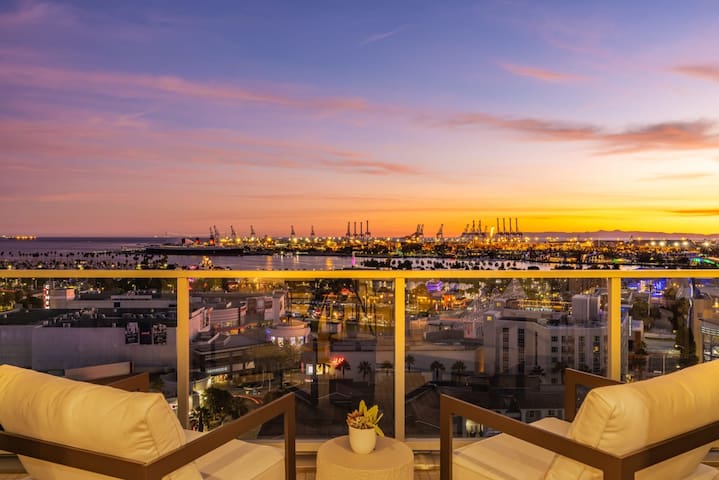 @ Marbella Lane – Penthouse w/ City & Ocean Views