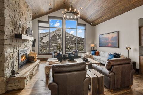 Ski In/Ski Out Updated Big Sky Retreat