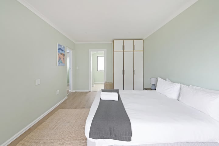 Down stairs bedroom with ensuite bathroom